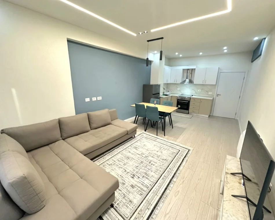 Tirane, jepet me qera 2+1 Kati 2, 70 m² 685 € (Përballë Trinity, pranë Stacionit të Trenit)