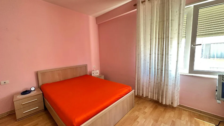 Tirane, jepet me qera apartament 1+1+Aneks+Ballkon Kati 6, 68 m² 650 € (pazari i ri)