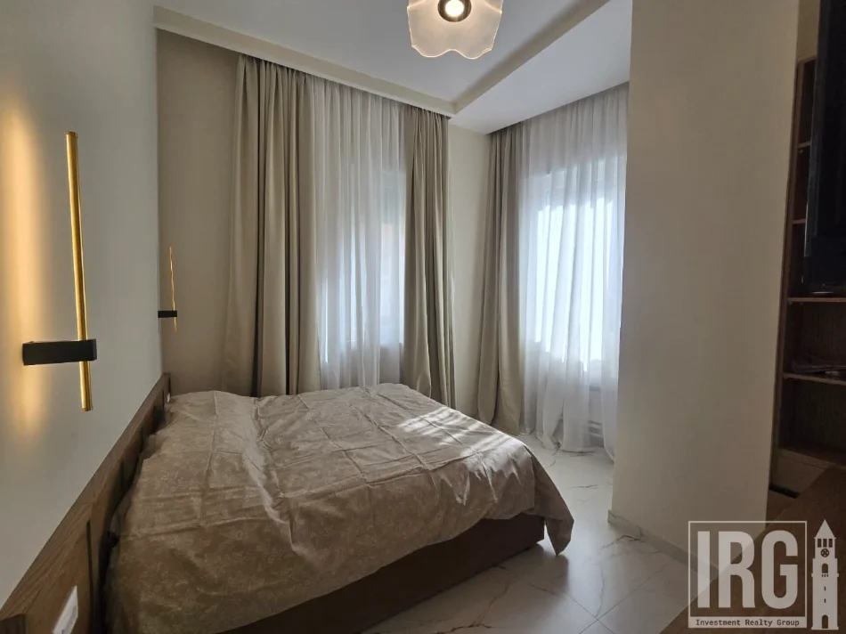 Tirane, jepet me qera apartament 2+1+Aneks+Ballkon Kati 2, 80 m² 1.200 € (rruga e durresit)