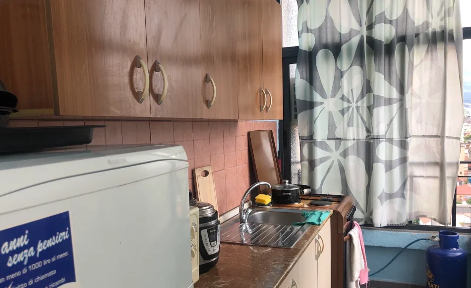 Tirane, jepet me qera apartament 1+1 Kati 6, 70 m² 550 € (Vasil Shanto D8241A-248)