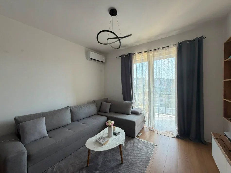 Tirane, shes apartament 1+1+Aneks+Ballkon Kati 3, 72 m² (Yzberisht)