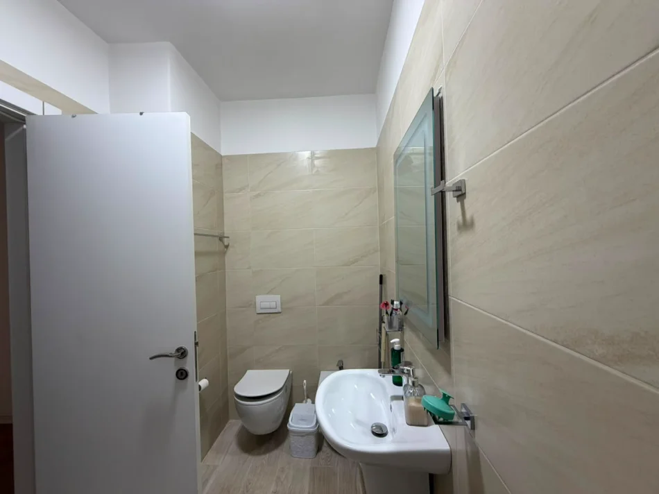 Tirane, shes apartament 1+1+Aneks+Ballkon Kati 3, 72 m² (Yzberisht)