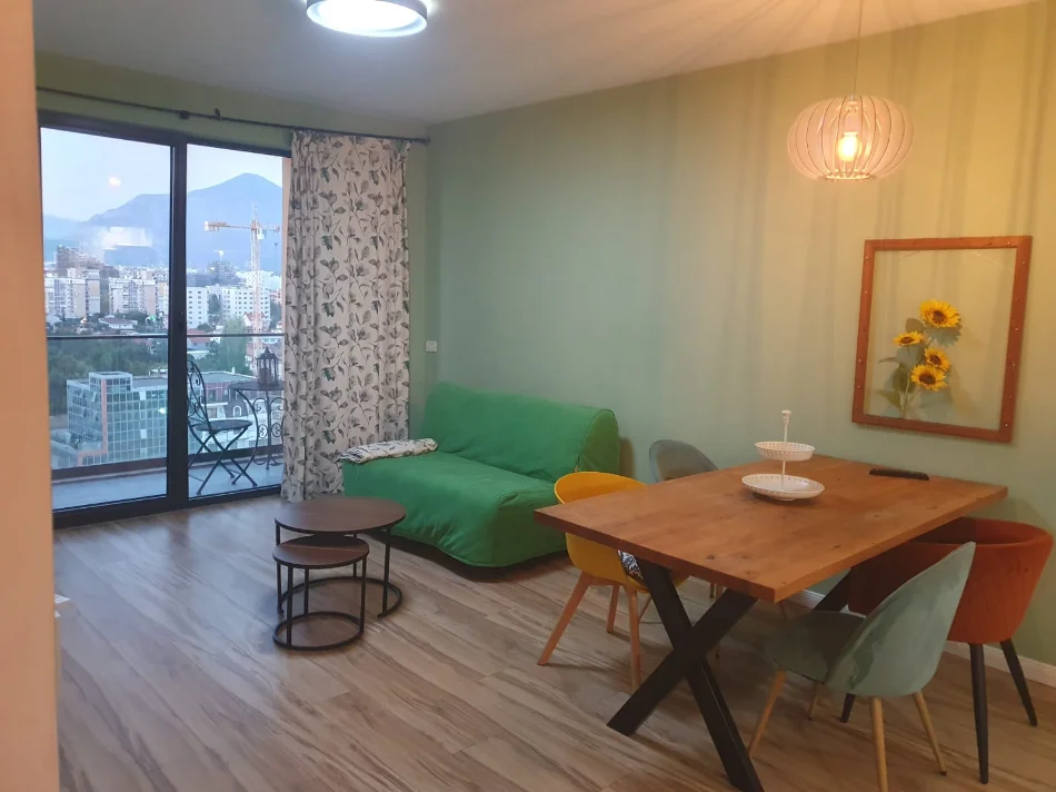 Tirane, jepet me qera apartament 1+1+Ballkon Kati 10, 70 m² 600 € (Astir)