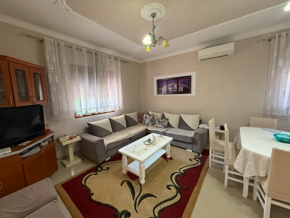 Tirane, shitet Vile Vile 2 Katshe Kati 2, 114 m² 290.000 € (te Treshi, Rruga Kastrioteve)