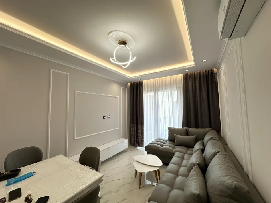 Tirane, jepet me qera apartament 1+1 Kati 7, 68 m² 600 € (Rruga Jordan Misja)