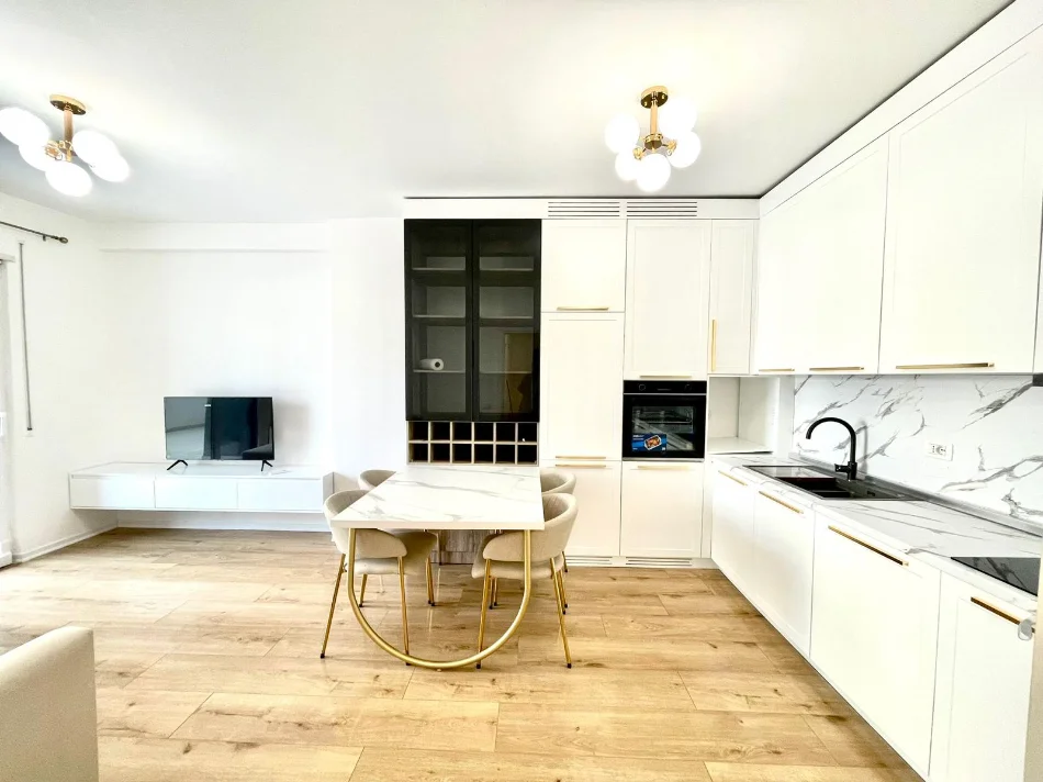 Tirane, jepet me qera apartament 1+1 Kati 1, 60 m² 500 € (ASTIR)