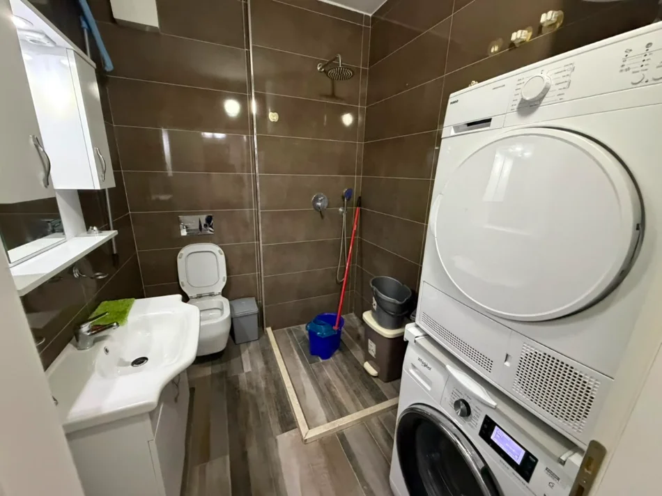 Tirane, shitet apartament 1+1 Kati 6, 68 m² (ASTIR)