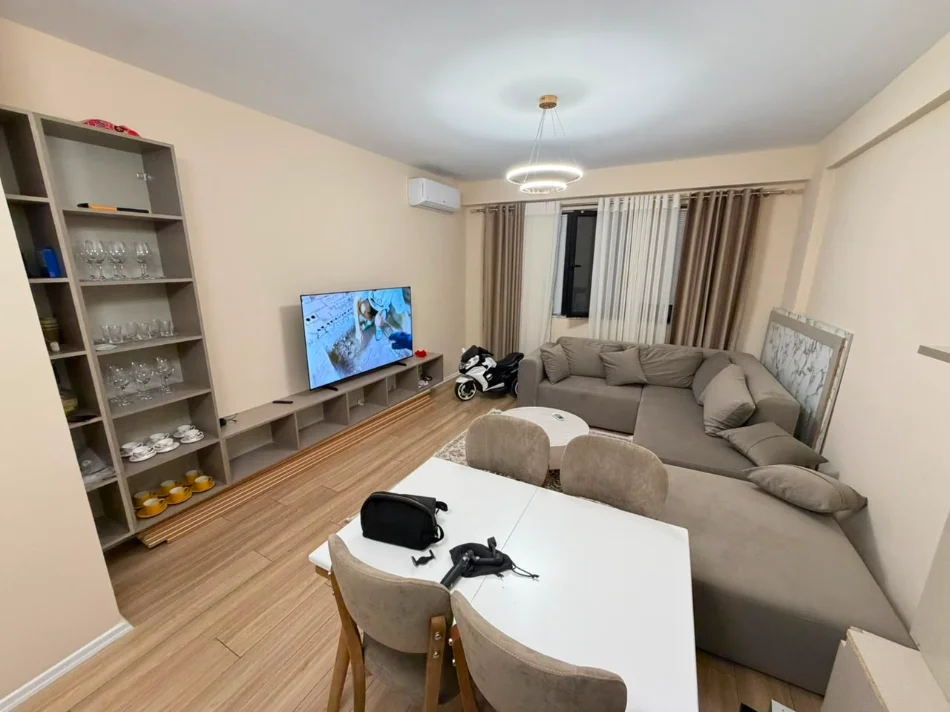 Tirane, shitet apartament 1+1 Kati 3, 72 m² (ASTIR)