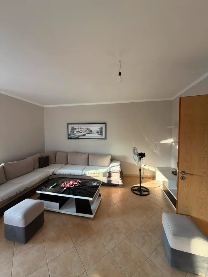 Tirane, shitet apartament 2+1+Aneks+Ballkon Kati 5, 110 m² 150.000 € (astir)