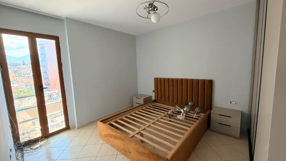 Tirane, shitet apartament 2+1+Aneks+Ballkon Kati 6, 105 m² 165.000 € (rruga ali demi , ish tregu elektrik)