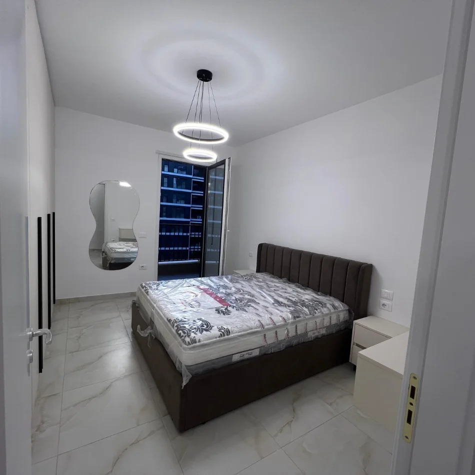 Tirane, jepet me qera apartament 1+1+Aneks+Ballkon Kati 4, 70 m² 550 € (laprake)