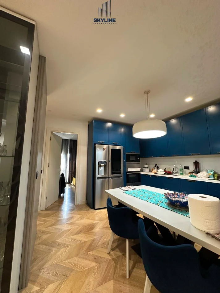 Tirane, shitet apartament 2+1 Kati 2, 119 m² 285.000 € (Astir)