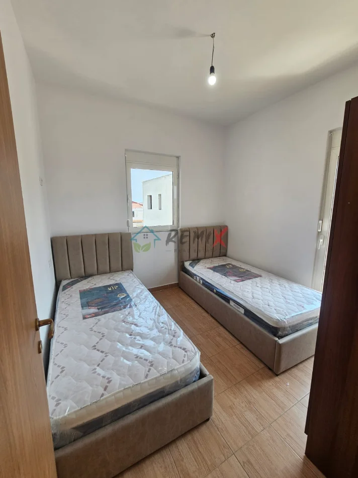 Durres, jepet me qera apartament 2+1+Aneks+Ballkon Kati 3, 90 m² 350 € 