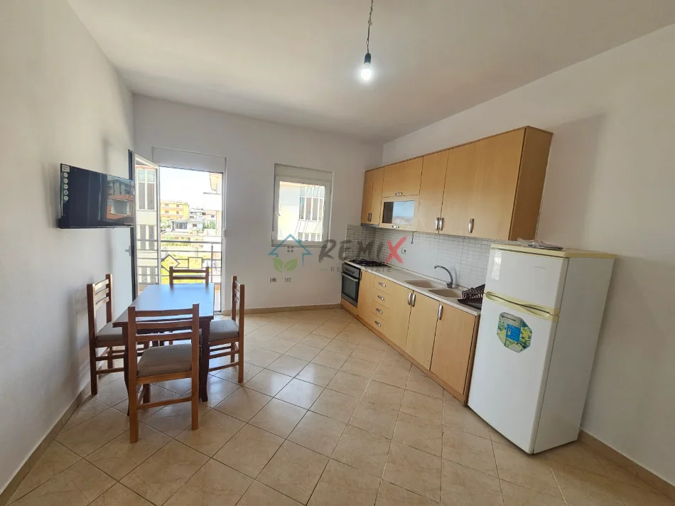 Durres, jepet me qera apartament 2+1+Aneks+Ballkon Kati 2, 90 m² 350 € 