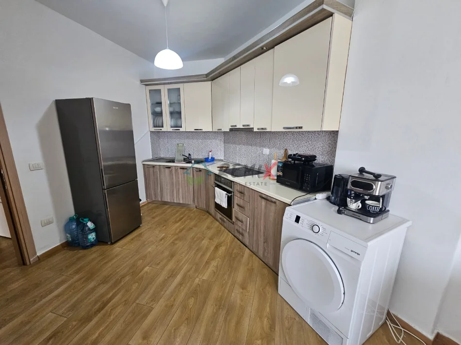 Durres, shitet apartament 2+1+Aneks+Ballkon Kati 4, 96 m² 130.000 € 