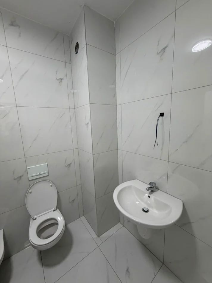 Tirane, jepet me qera apartament 2+1 Kati 3, (rruga dritan hoxha)