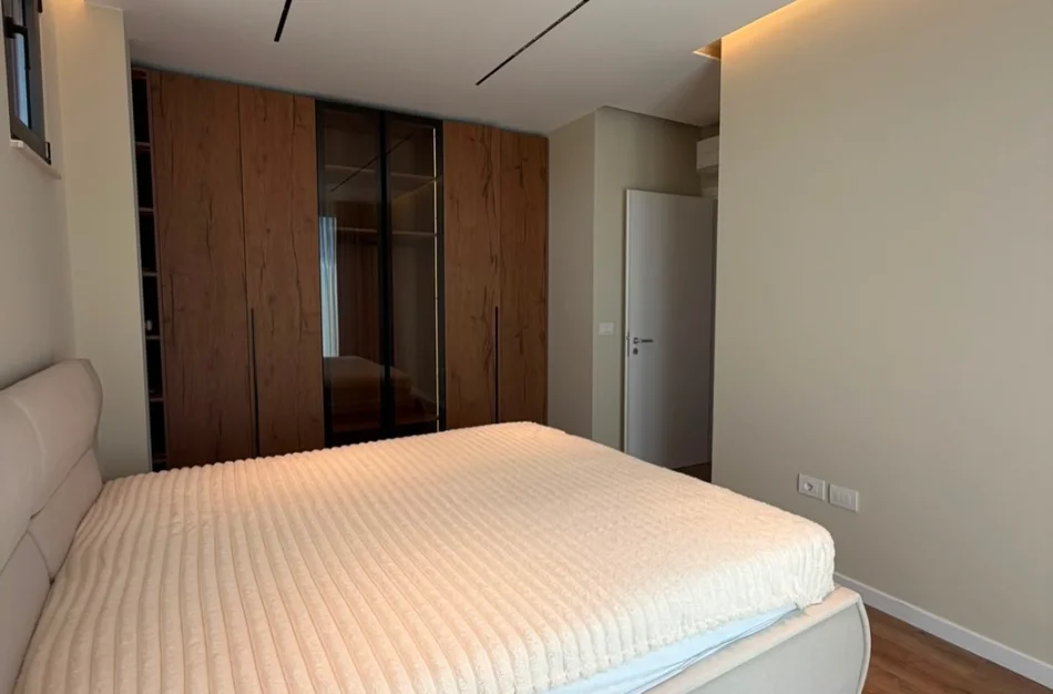 Durres, shitet apartament 2+1+Aneks+Ballkon Kati 5, 137 m² 450.000 € (durres)