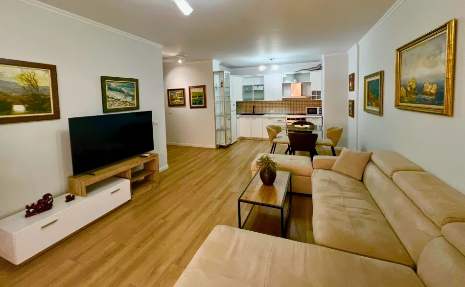 Tirane, jepet me qera apartament 1+1+Aneks+Ballkon Kati 6, 82 m² 720 € (rruga e elbasanit)