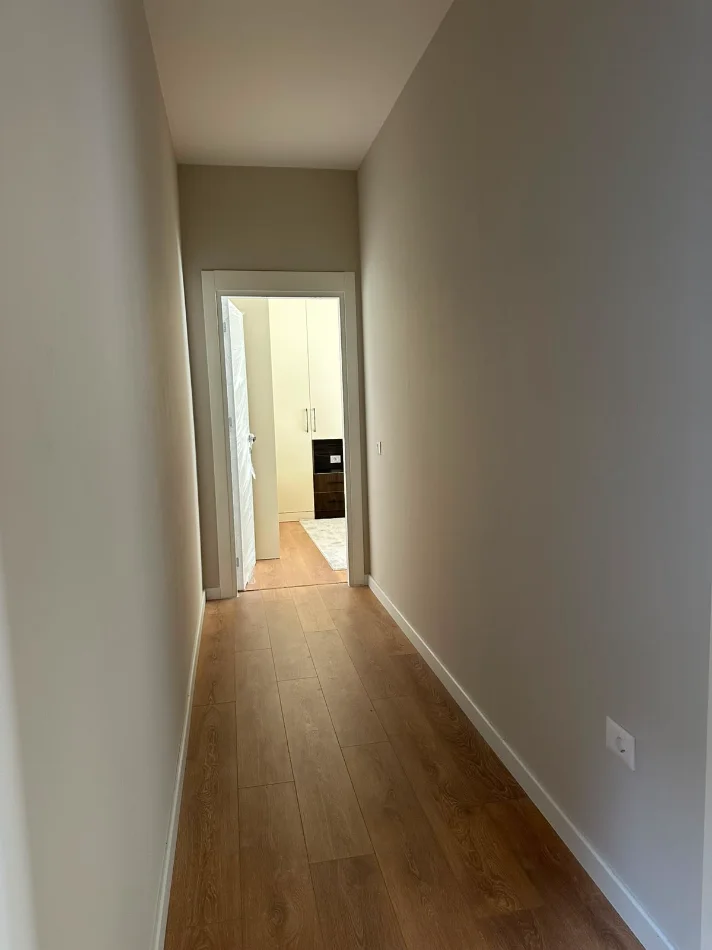 Tirane, jepet me qera nga Pronari, pa-komision apartament 1+1+Ballkon Kati 3, 72 m² 650 € (Prane SPAK)