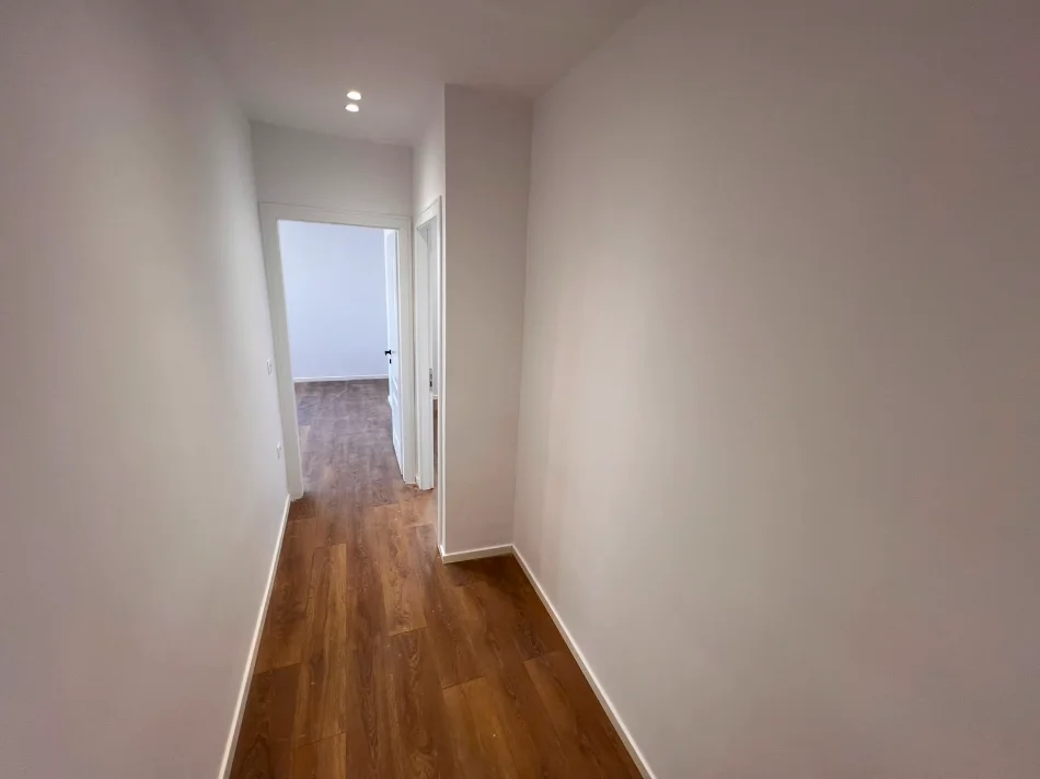 Tirane, shitet apartament 1+1 Kati 5, 56 m² 135.000 € (Ish Nisharaku)