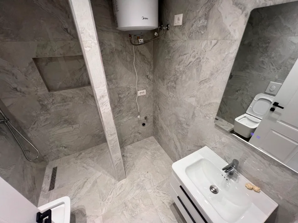 Tirane, shitet apartament 1+1 Kati 5, 56 m² 135.000 € (Ish Nisharaku)