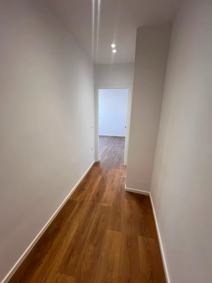 Tirane, shitet apartament 1+1 Kati 5, 56 m² 135.000 € (Ish Nisharaku)