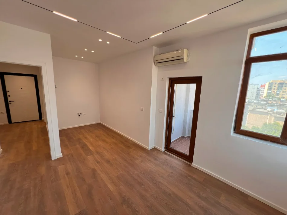 Tirane, shitet apartament 1+1 Kati 5, 56 m² 135.000 € (Ish Nisharaku)