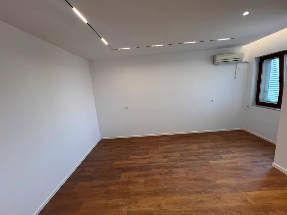 Tirane, shitet apartament 1+1 Kati 5, 86 m² 198.000 € (Ish Nisharaku)