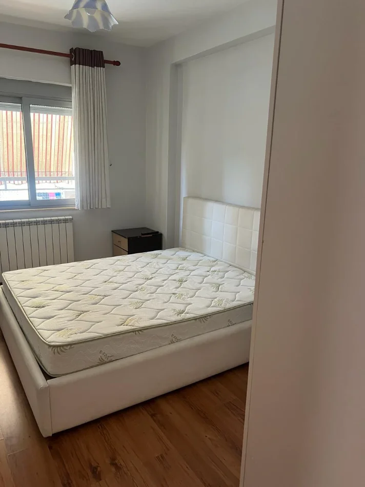 Tirane, jepet me qera apartament 1+1+Ballkon Kati 6, 68 m² 400 € (Astir)