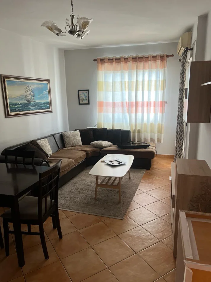 Tirane, jepet me qera apartament 1+1+Ballkon Kati 6, 68 m² 400 € (Astir)