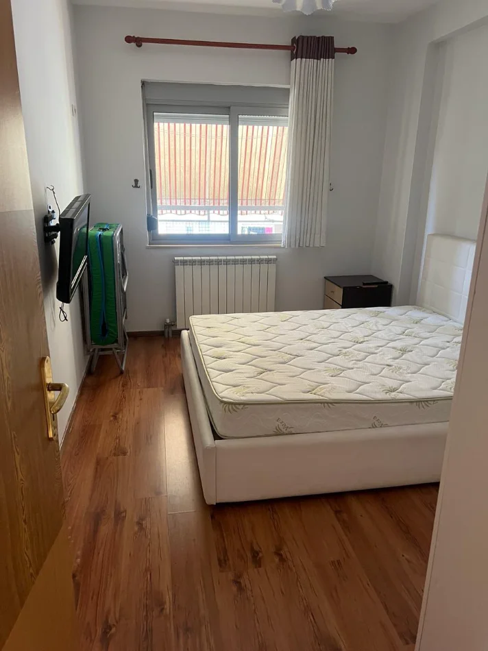 Tirane, jepet me qera apartament 1+1+Ballkon Kati 6, 68 m² 400 € (Astir)