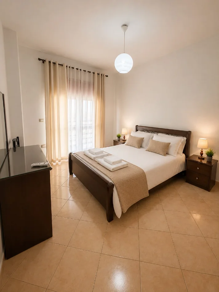 Tirane, jepet me qera apartament 2+1+Aneks+Ballkon Kati 8, 850 € (Rruga Mine Peza)