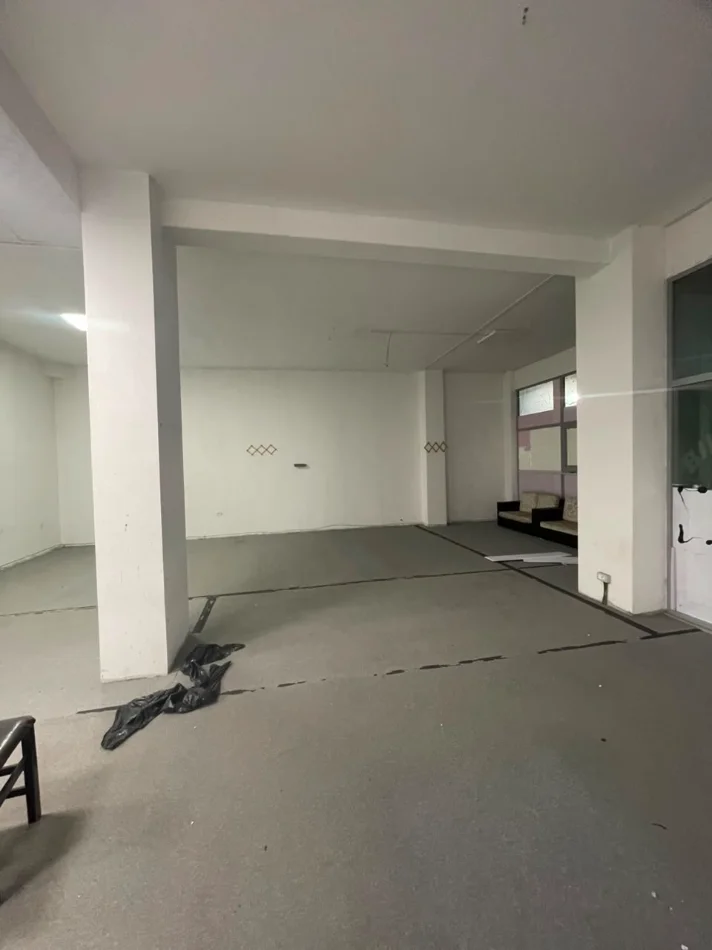 Tirane, shitet bar-kafe Kati 1, 146 m² 175.000 € (kamez , institut)