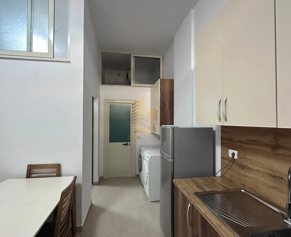 Tirane, jepet me qera apartament 1+1 Kati 0, 50 m² 450 € (5 Maji)