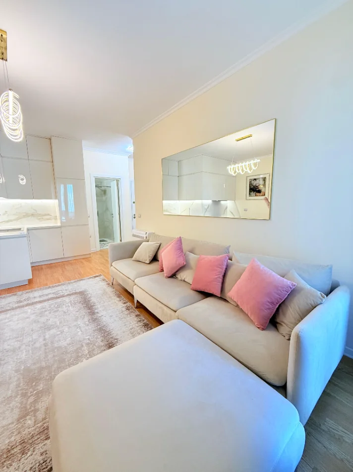 Tirane, jepet me qera apartament 2+1+Ballkon Kati 3, 90 m² 1.200 € (Rruga e Kosovareve)