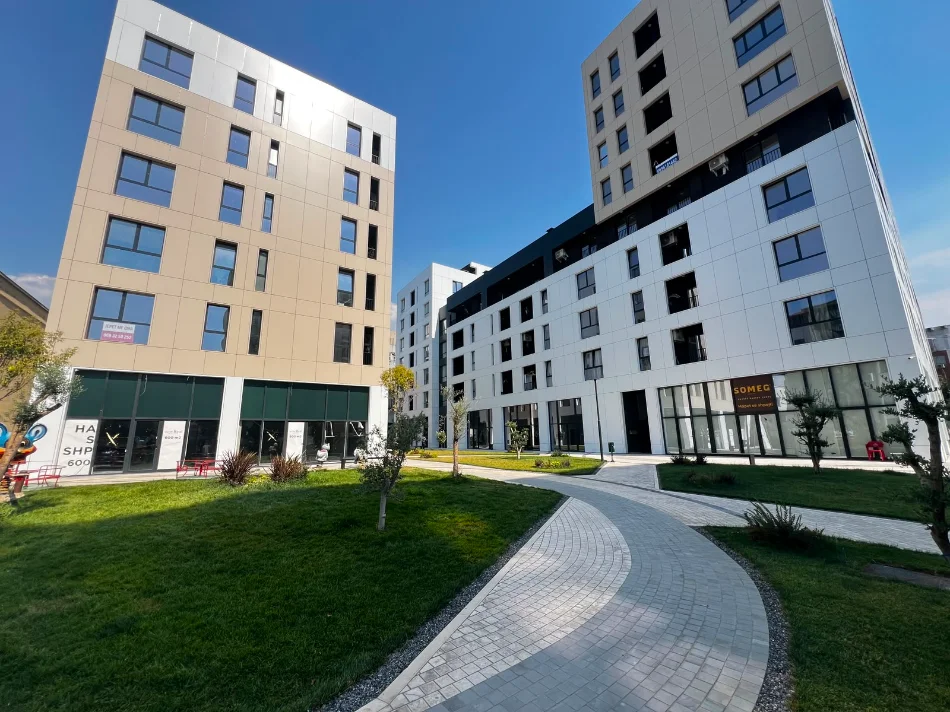Tirane, jepet me qera nga Pronari, pa-komision apartament 1+1+Ballkon Kati 3, 72 m² 650 € (Prane SPAK)