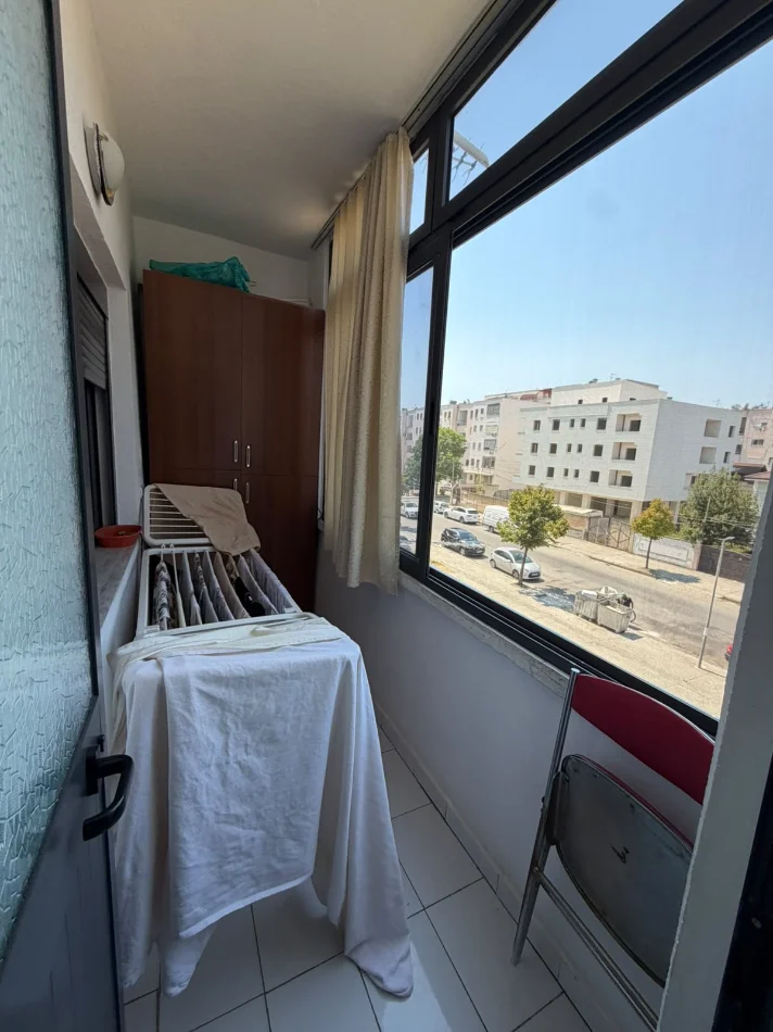 Durres, jepet me qera apartament 2+1+Ballkon Kati 3, 85 m² 300 € (Lagjia 18)