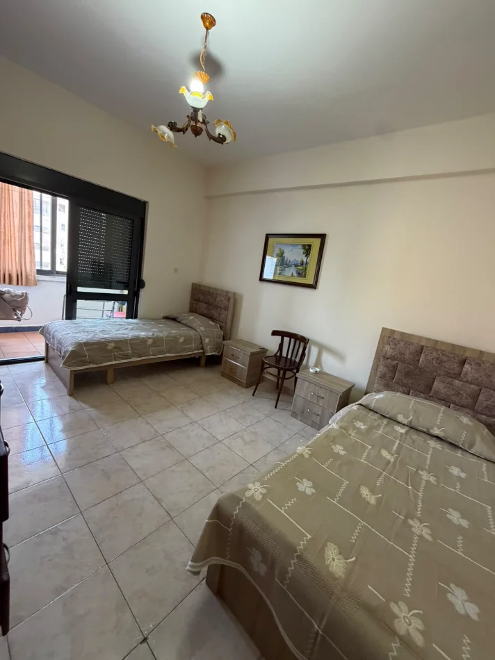 Durres, jepet me qera apartament 2+1+Ballkon Kati 3, 85 m² 300 € (Lagjia 18)