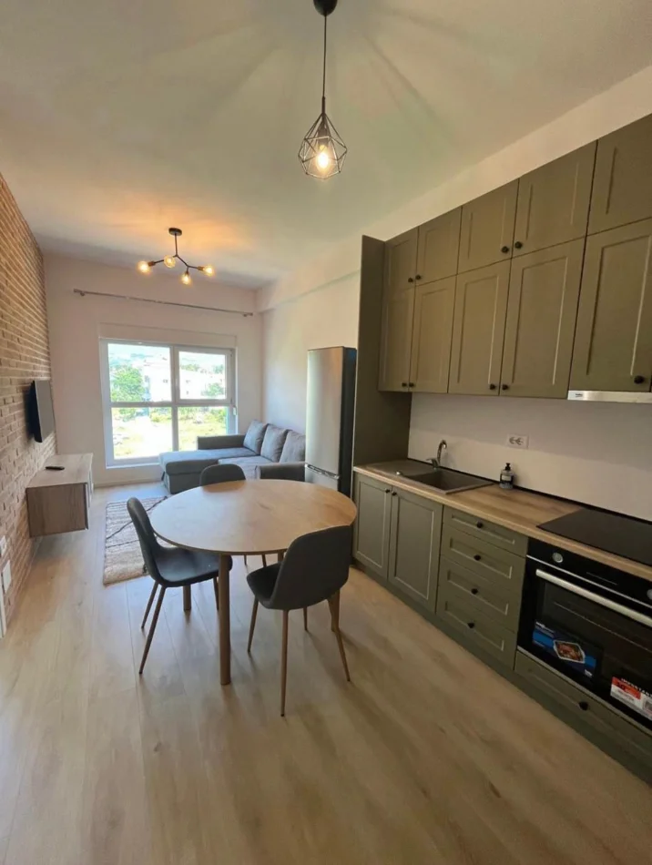 Tirane, jepet me qera apartament 1+1 Kati 4, 60 m² 450 € (Kompleksi Kadiu)