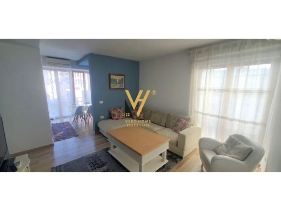 Tirane, jepet me qera apartament 1+1+Ballkon Kati 6, 65 m² 570 € (MYSLYM SHYRI)
