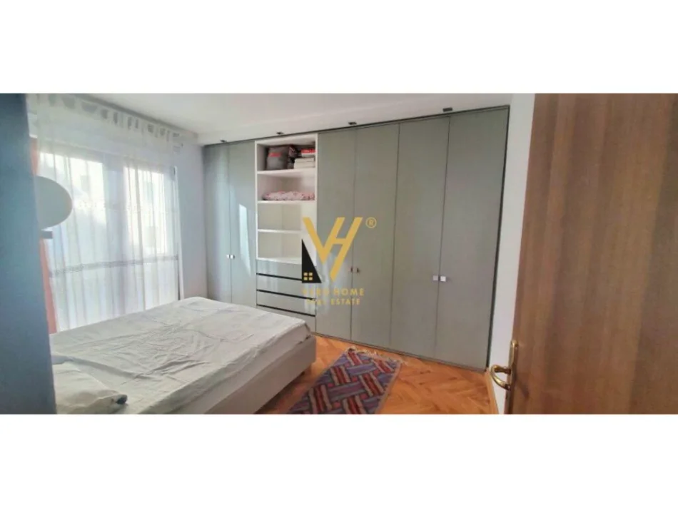 Tirane, jepet me qera apartament 1+1+Ballkon Kati 6, 65 m² 570 € (MYSLYM SHYRI)