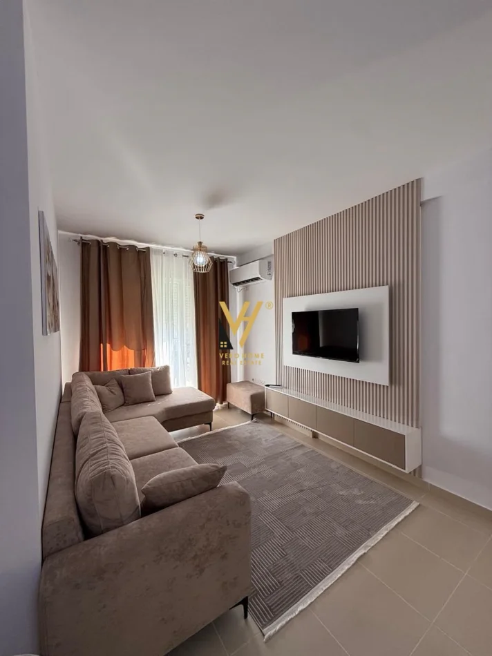 Tirane, jepet me qera apartament 1+1+Ballkon Kati 2, 85 m² 770 € (TREGU ELEKTRIK)
