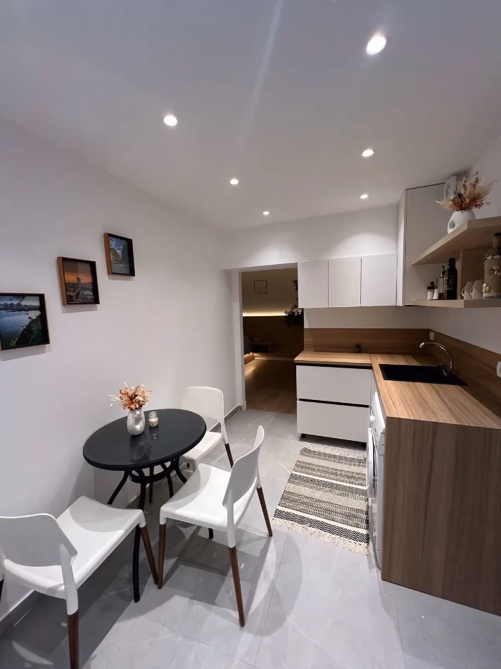 Tirane, jepet me qera garsonier Studio Kati 2, 40 m² 600 € (Rruga e Durresit, siper Mullirit te vjeter)