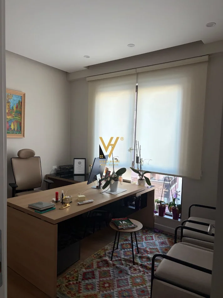 Tirane, jepet me qera zyre Kati 2, 60 m² 770 € (MYSLYM SHYRI)