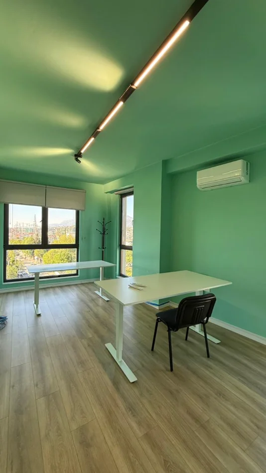 Tirane, jap me qera zyre , 260 m² 2.000 € (Bukevardi Ri,Rruga Jordan Misja)