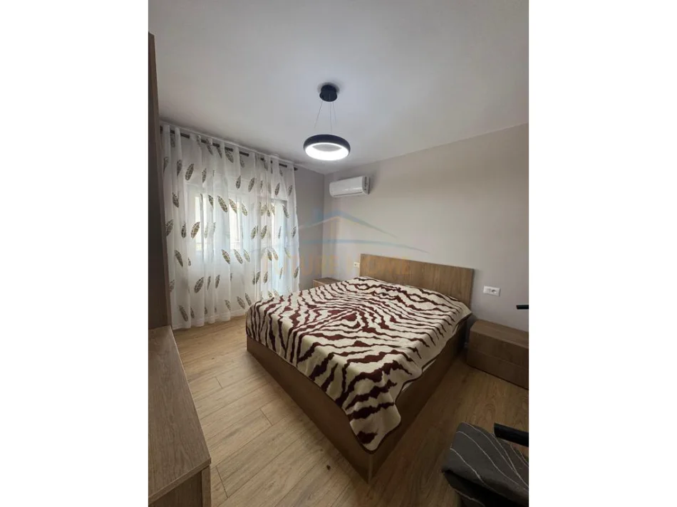 Tirane, jepet me qera apartament 1+1 Kati 5, 51 m² 700 € (SHESHI WILLSON)