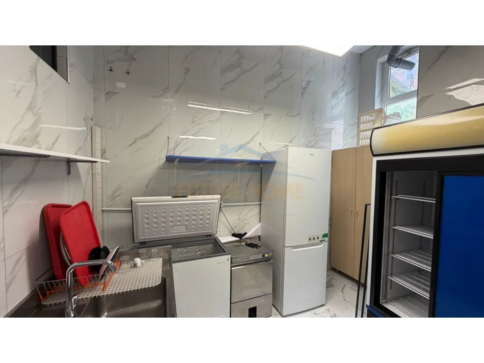 Tirane, jepet me Qera, Ambient Bar-Restorant Kati 0, 78 m² 1.300 € (SHESHI WILLSON)