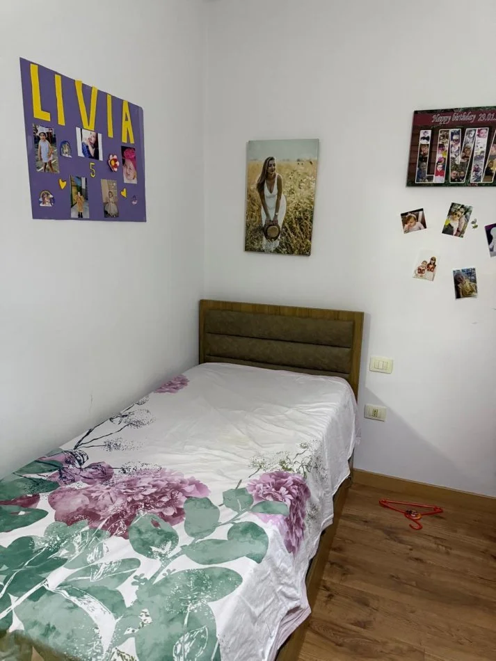 Tirane, jepet me qera 2+1 , 80 m² 750 € (Kopshti Botanik)