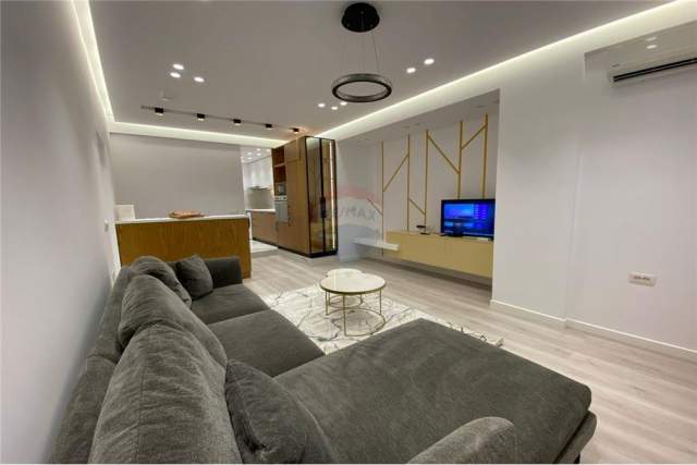Tirane, jepet me qera apartament 1+1 Kati 2, 67 m² 470 Euro (Pazari i Ri)