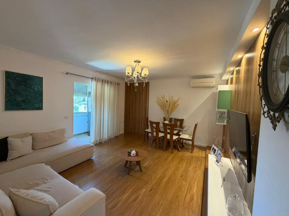 Tirane, shitet apartament 2+1 Kati 4, 85 m² 153.000 € (LAPRAKE , Prane KMY)